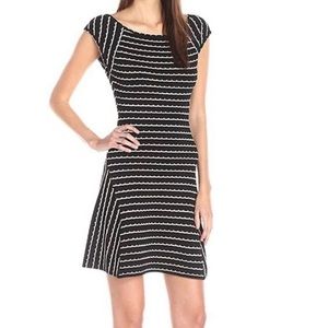 Jessica Simpson Fit &Flare Dress Small